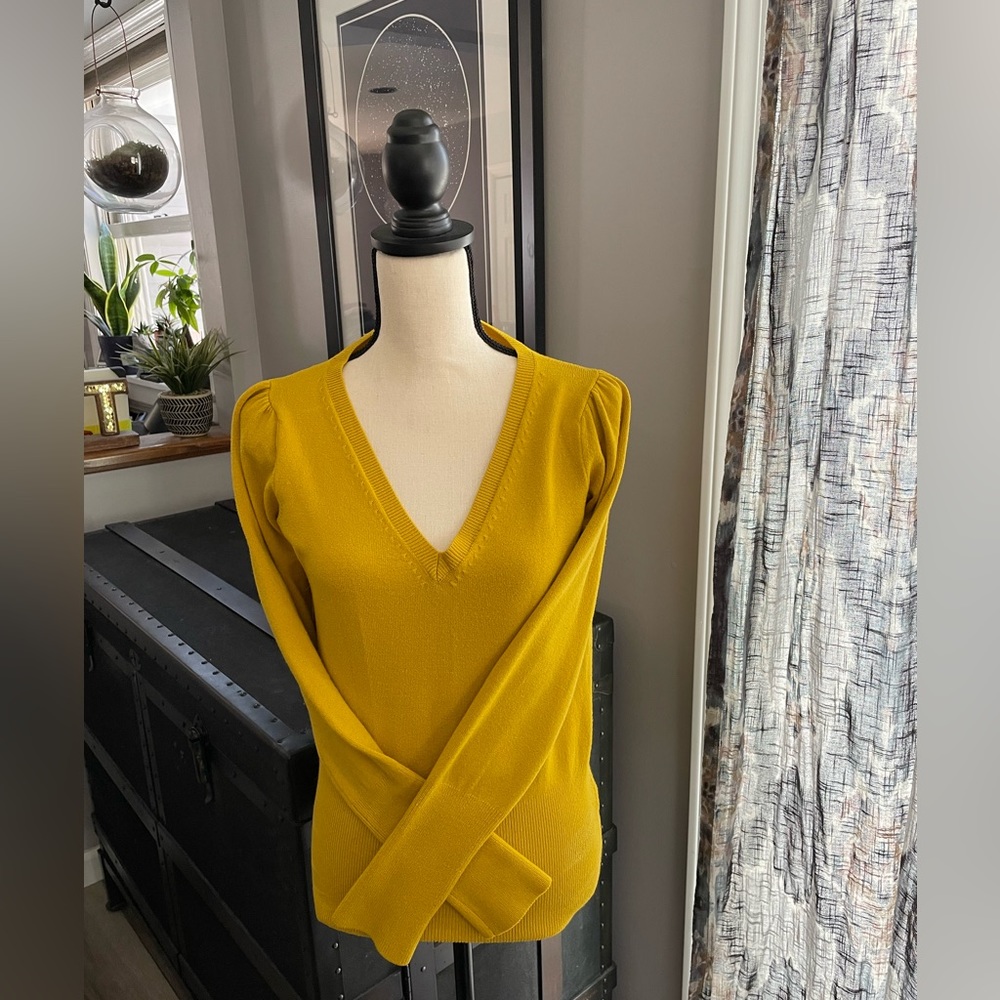 French Connection Mustard Sweater - Picture 2 of 4